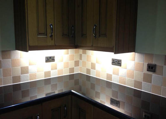 Photo of Harwood Carpentry Limited Salisbury Wiltshire kitchen lighting